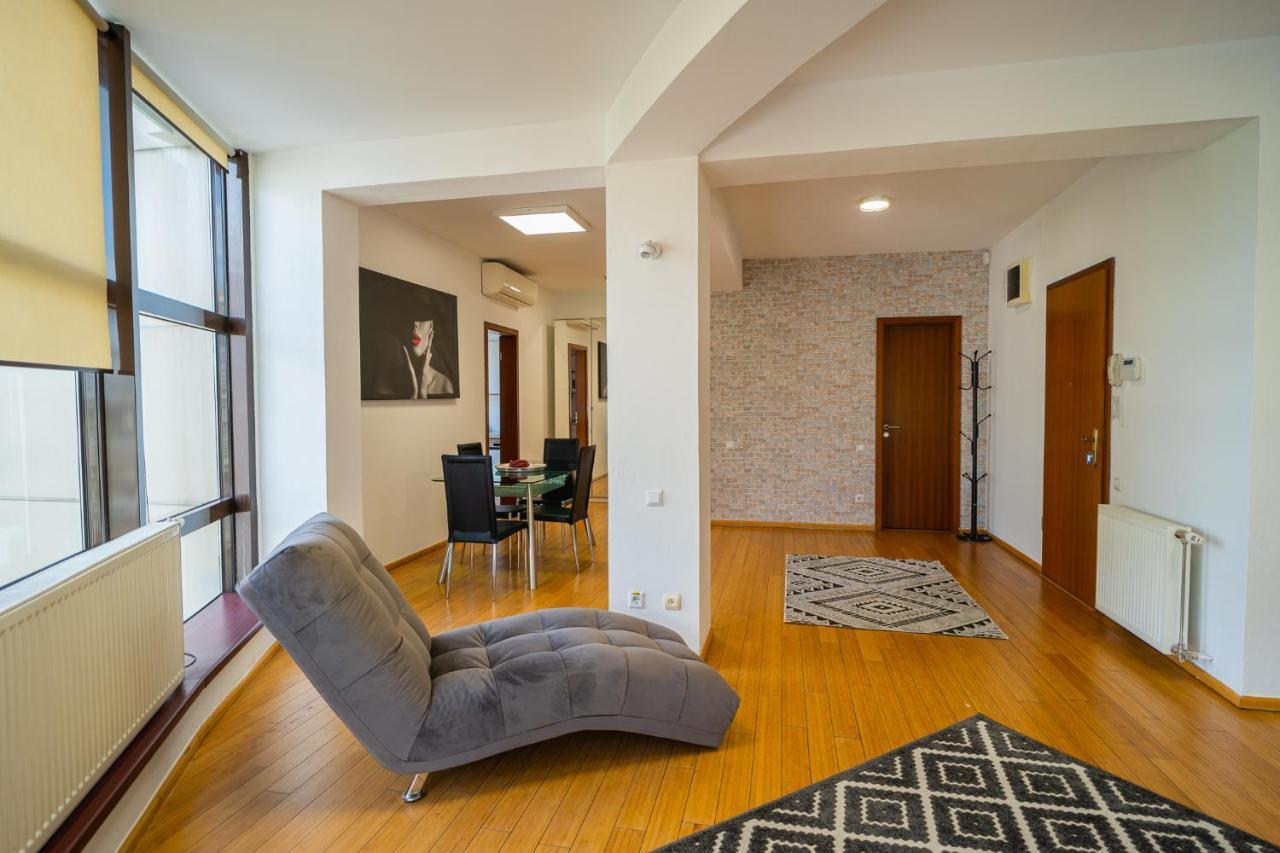 Sunny & Spacious Place With Breathtaking View *