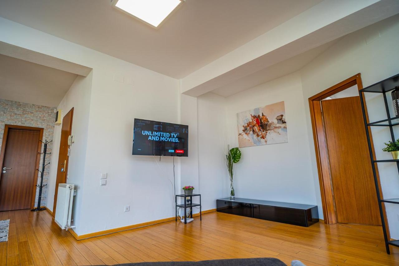 Sunny & Spacious Place With Breathtaking View Apartment