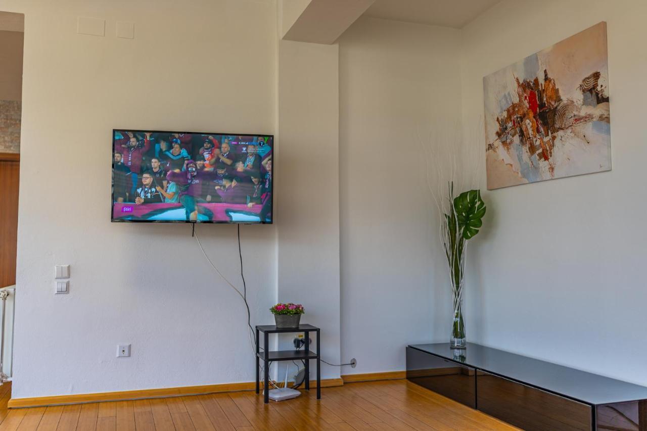 Sunny & Spacious Place With Breathtaking View Apartment