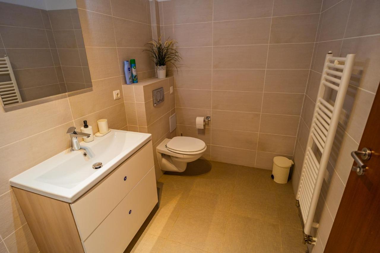 Sunny & Spacious Place With Breathtaking View Apartment