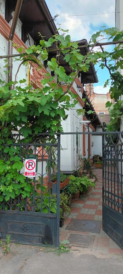 Casa Liveni * Bucureşti
