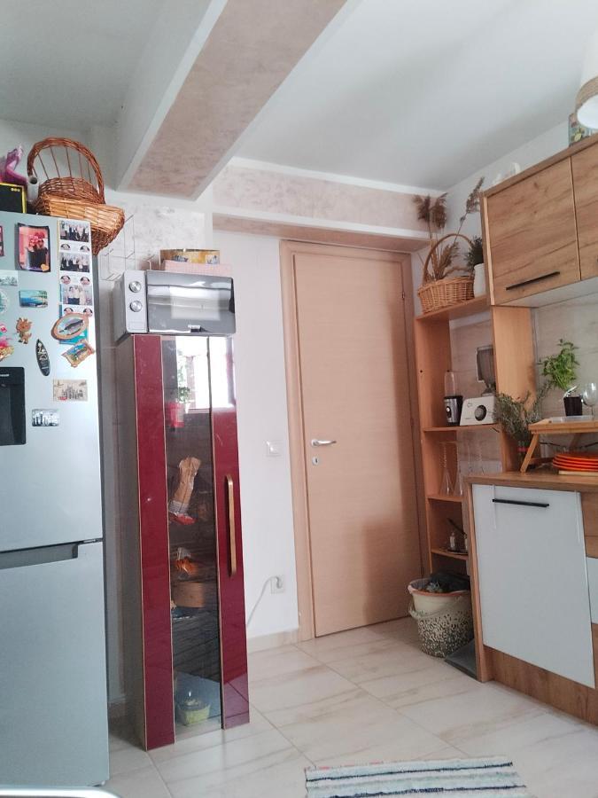 Royal Awoun Homestay Bucharest