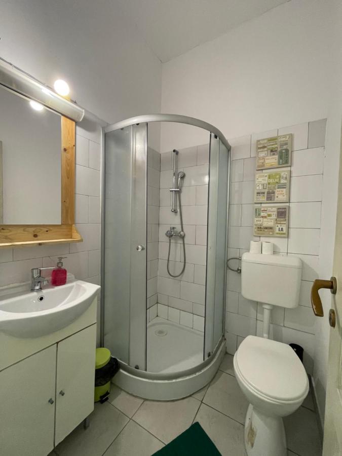 Victoria Poshtel Bucharest