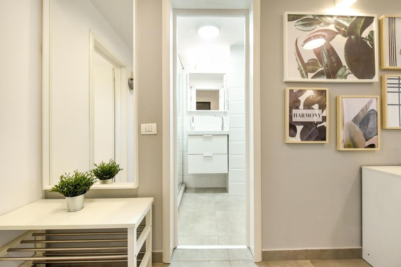 Spacious 1br In The Center - Amazing For Extended * Bucharest
