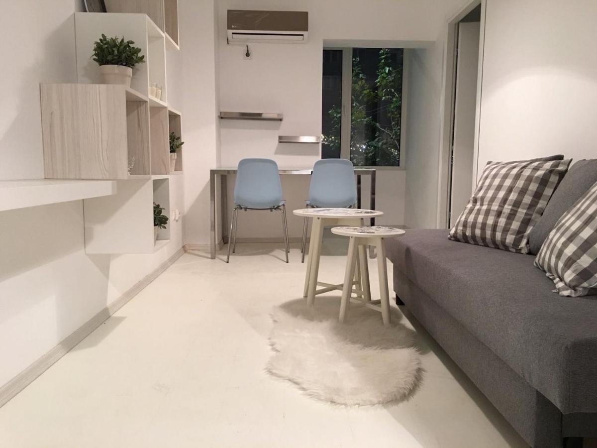 Superb In Center Apartment