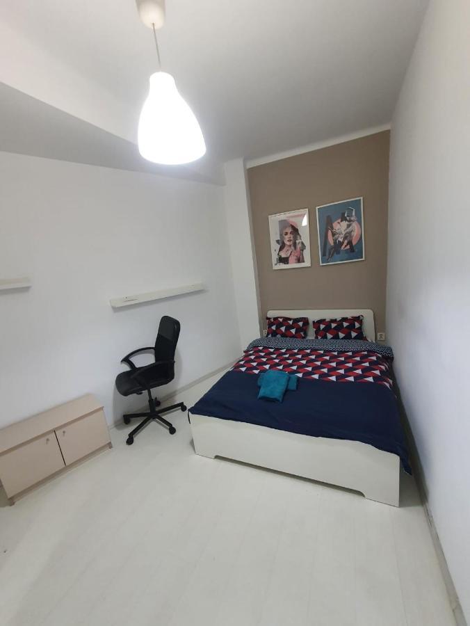 Superb In Center Apartment Bucharest