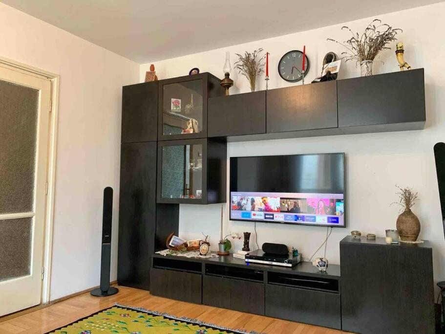 Apartament Muncii Area Netflix
