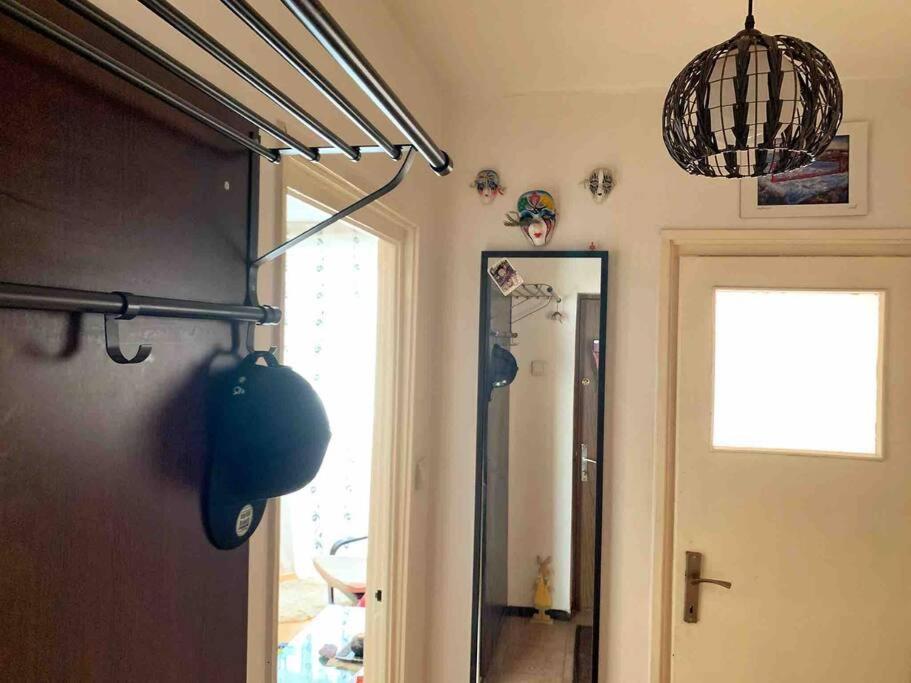 Apartament Muncii Area Netflix *