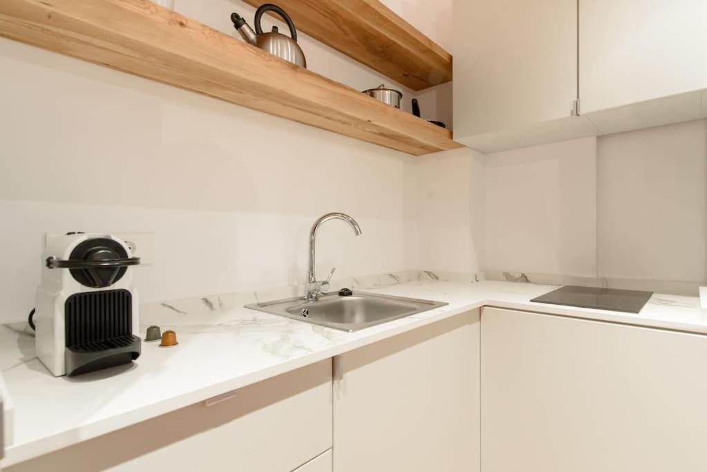 Apartment Bianco 19 - Universitate - Old Town