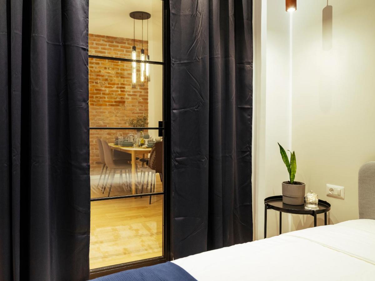 Apartment Bright 3br Flat - Location - View Balcony *