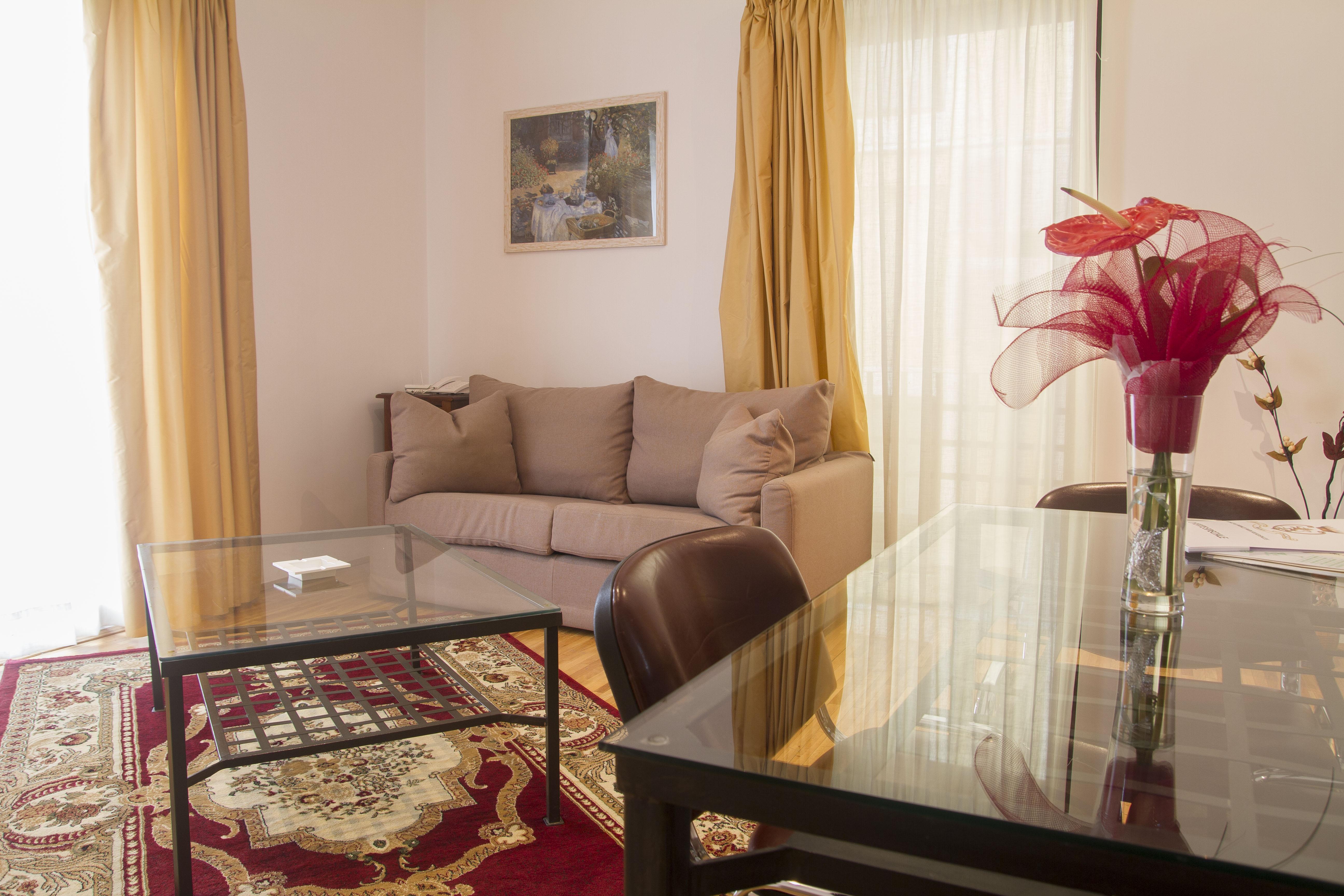Prince Aparthotel