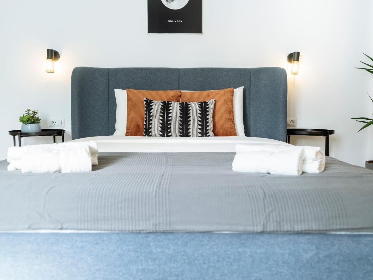 Bright 3br Flat - Location - View Balcony Apartament
