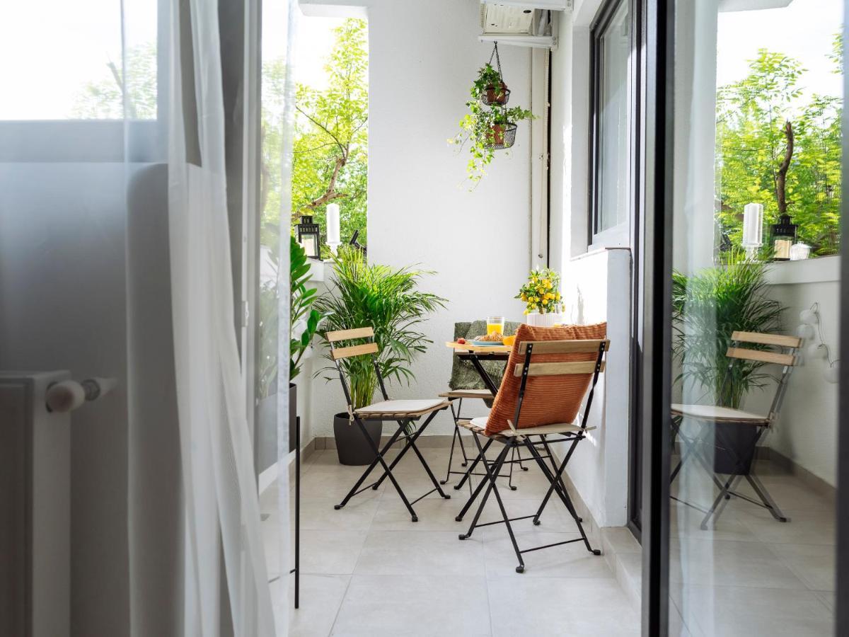 Bright 3br Flat - Location - View Balcony Bucureşti