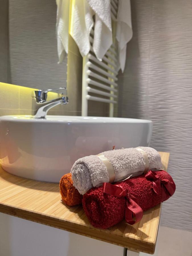 Gold Luxury Close To Presidential Palace Apartament