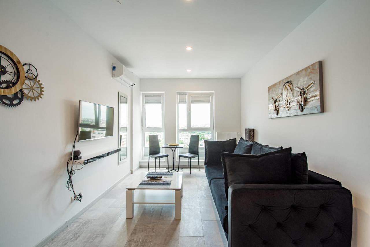 Cozy Penthousestudio Cityview W12 Bucharest