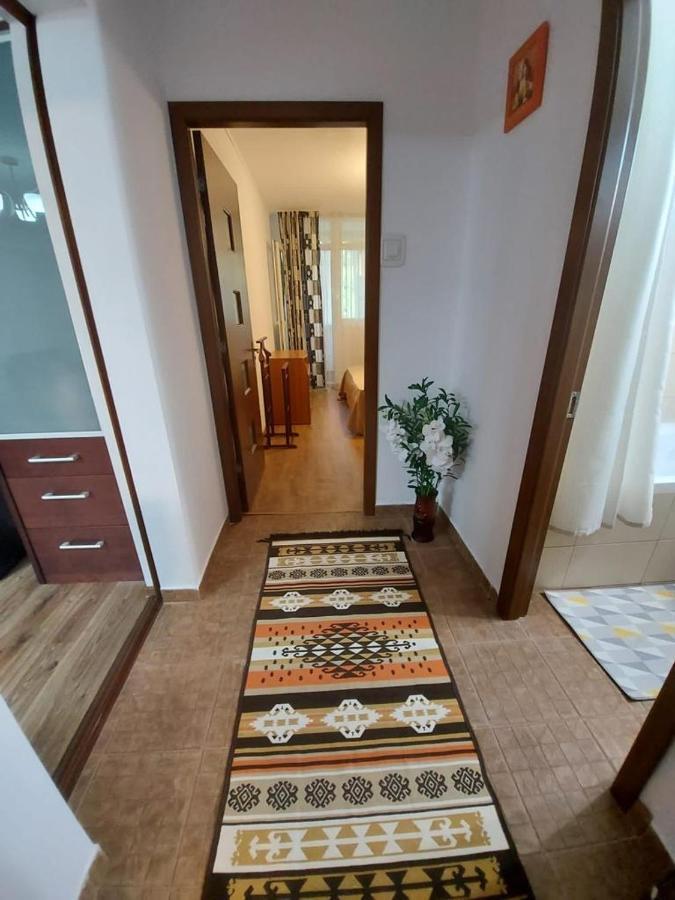Apartament 3 Camere, Dotat Cu Toate Utilitățile Apartament Bucureşti