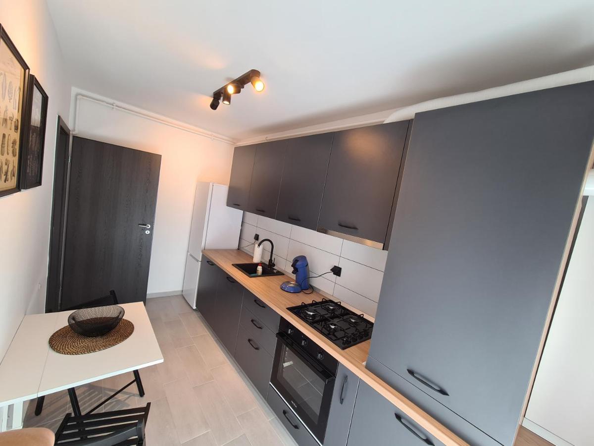 Moghioros Park Dum3 Apartamento *