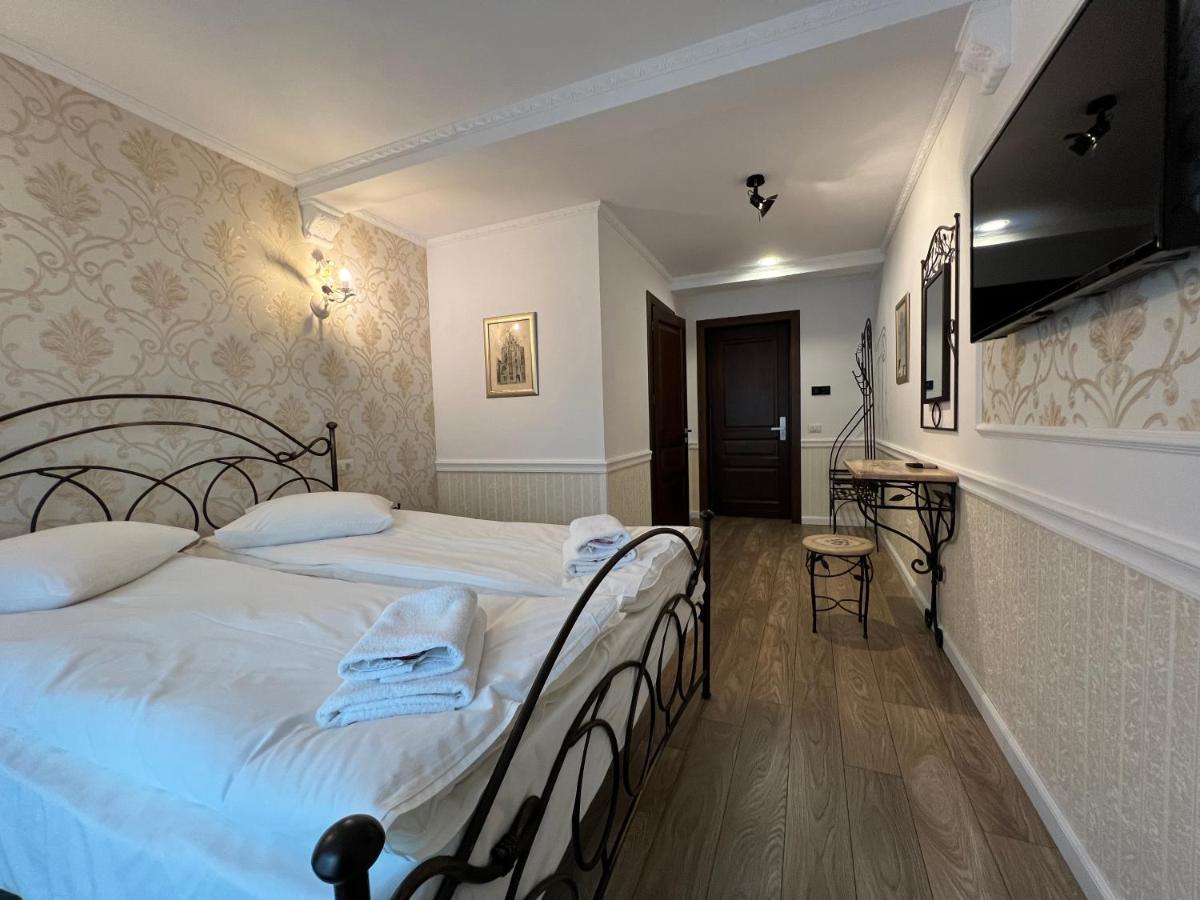 Boutique Cathedral Plaza Residences For Rent Downtown Hotel Bucureşti