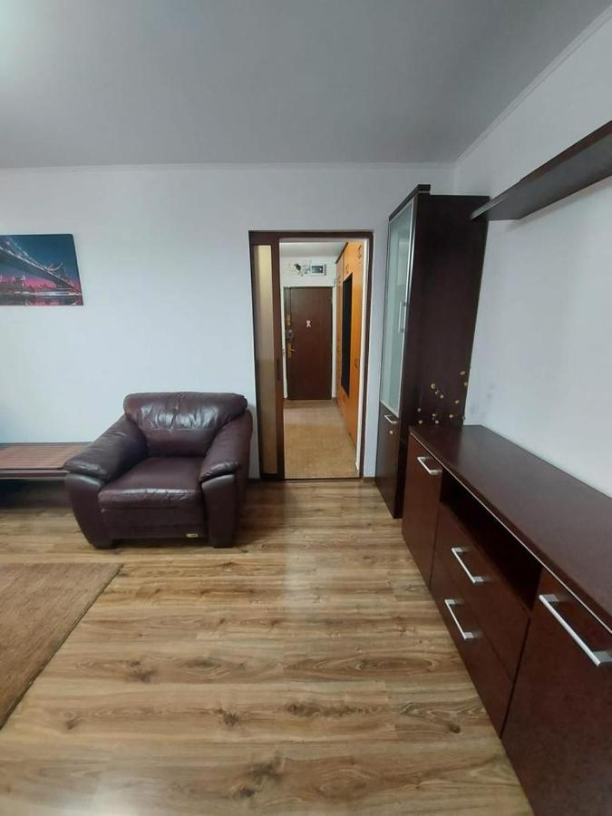 Apartament 3 Camere, Dotat Cu Toate Utilitățile Bucureşti