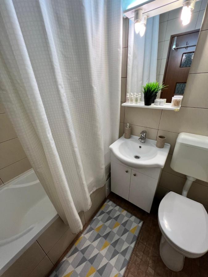 Apartament 3 Camere, Dotat Cu Toate Utilitățile