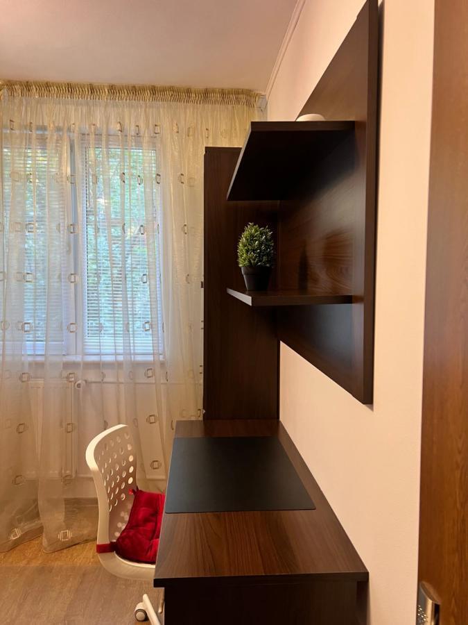 Apartament 3 Camere, Dotat Cu Toate Utilitățile *