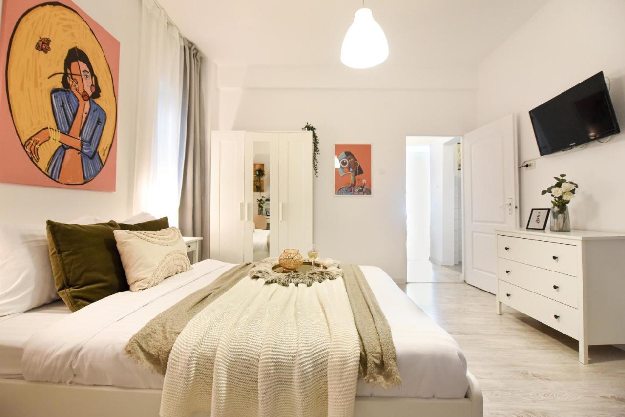 Central Treasure - Cozy 2 Bedroom In Historic Old Town Apartment Bucharest