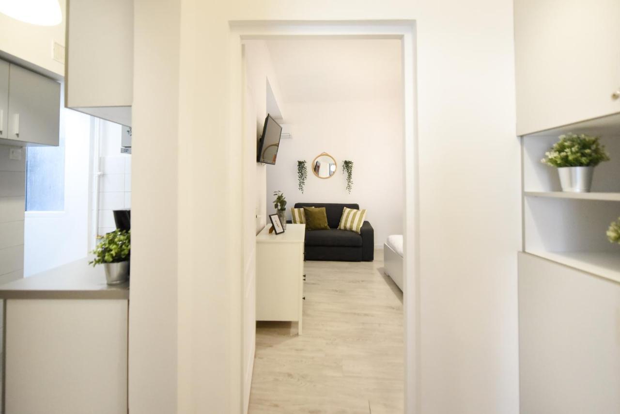 Central Treasure - Cozy 2 Bedroom In Historic Old Town Apartment
