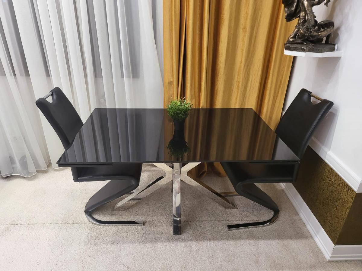 Apartament - Penthouse - Terasa * Bucureşti