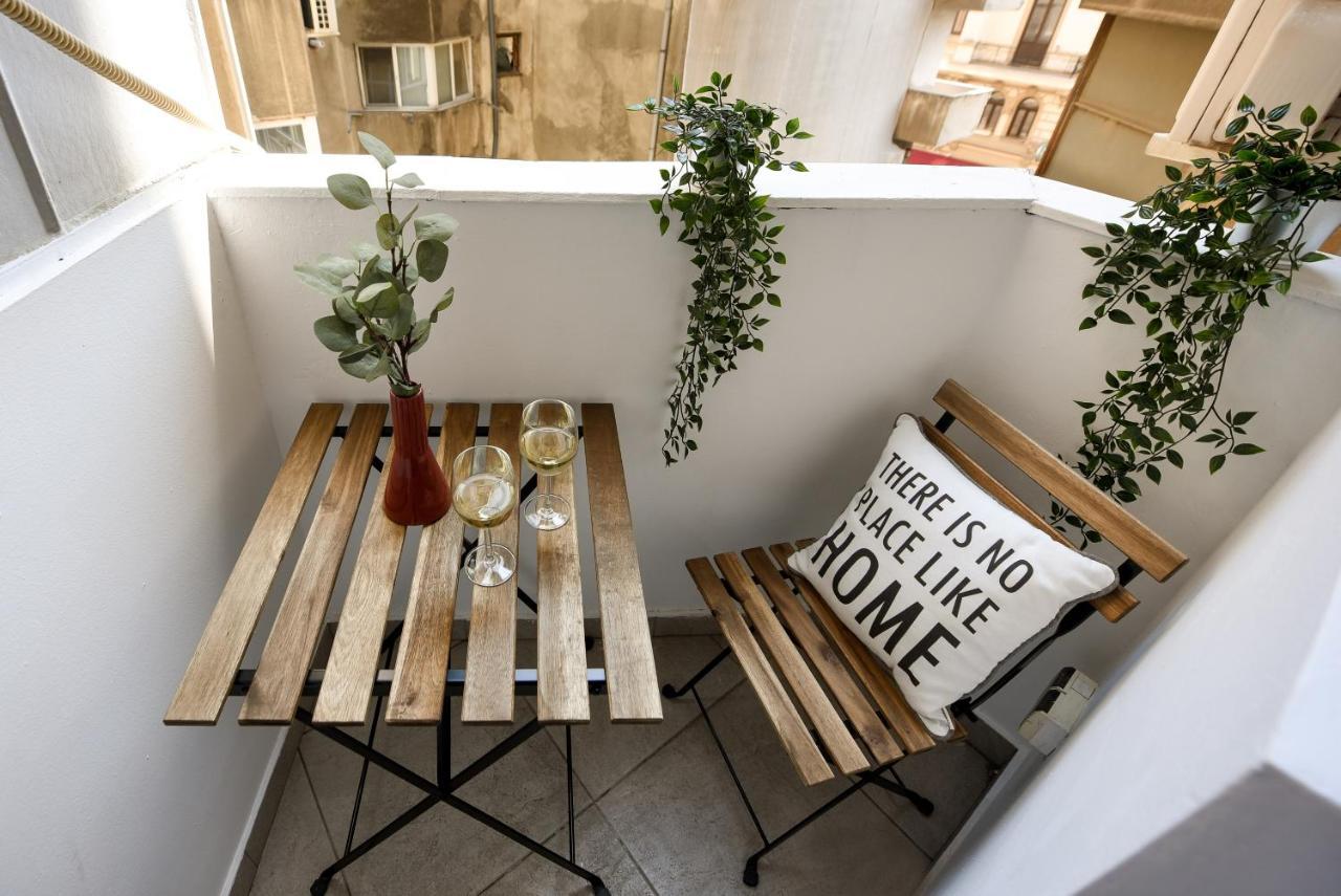 Central Treasure - Cozy 2 Bedroom In Historic Old Town Apartment