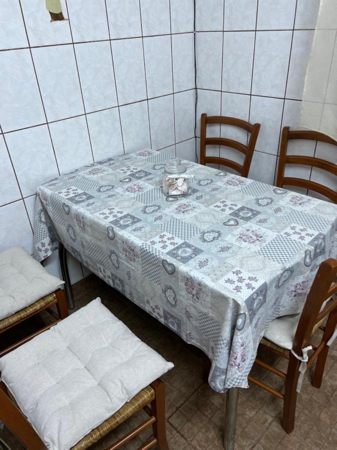 Apartament 3 Camere, Dotat Cu Toate Utilitățile Apartament Bucureşti