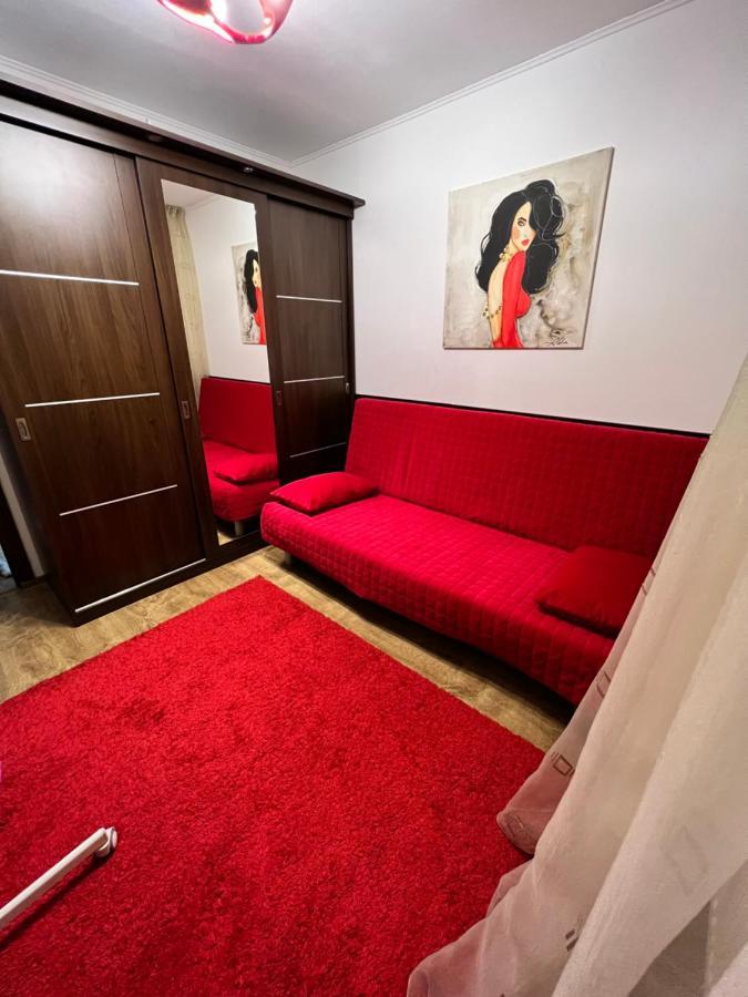 Apartament Apartament 3 Camere, Dotat Cu Toate Utilitățile