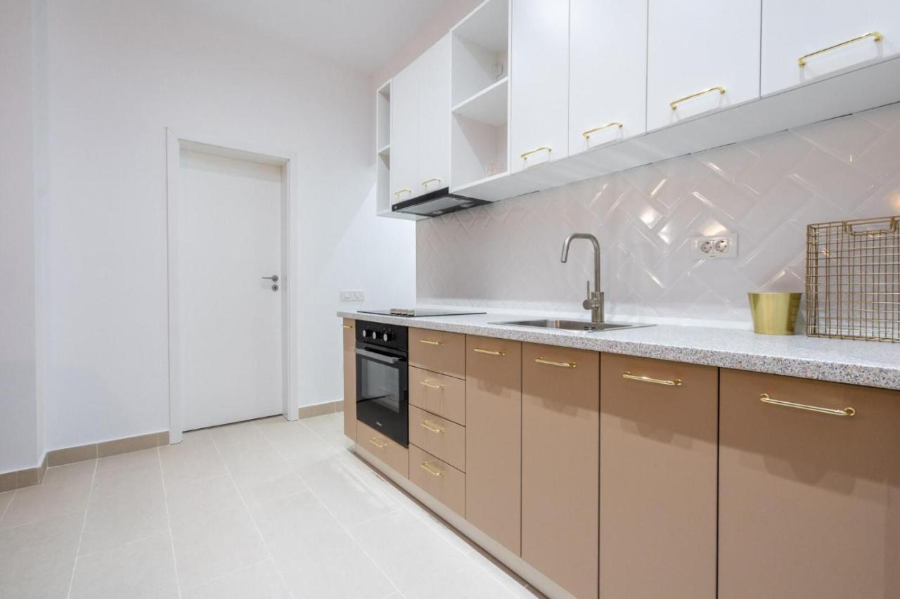 Apartment Fabulous With View In Calea Victoriei
