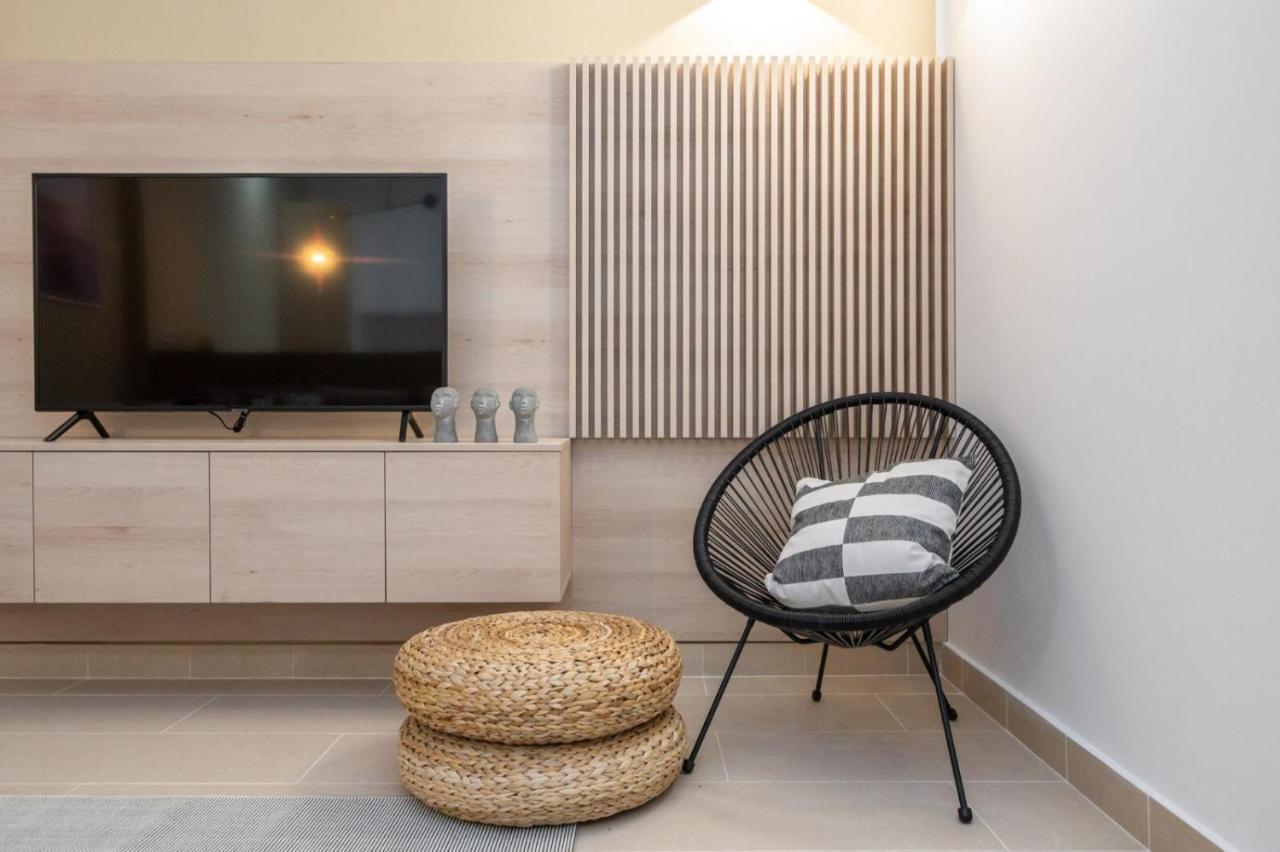 Fabulous With View In Calea Victoriei Apartment *