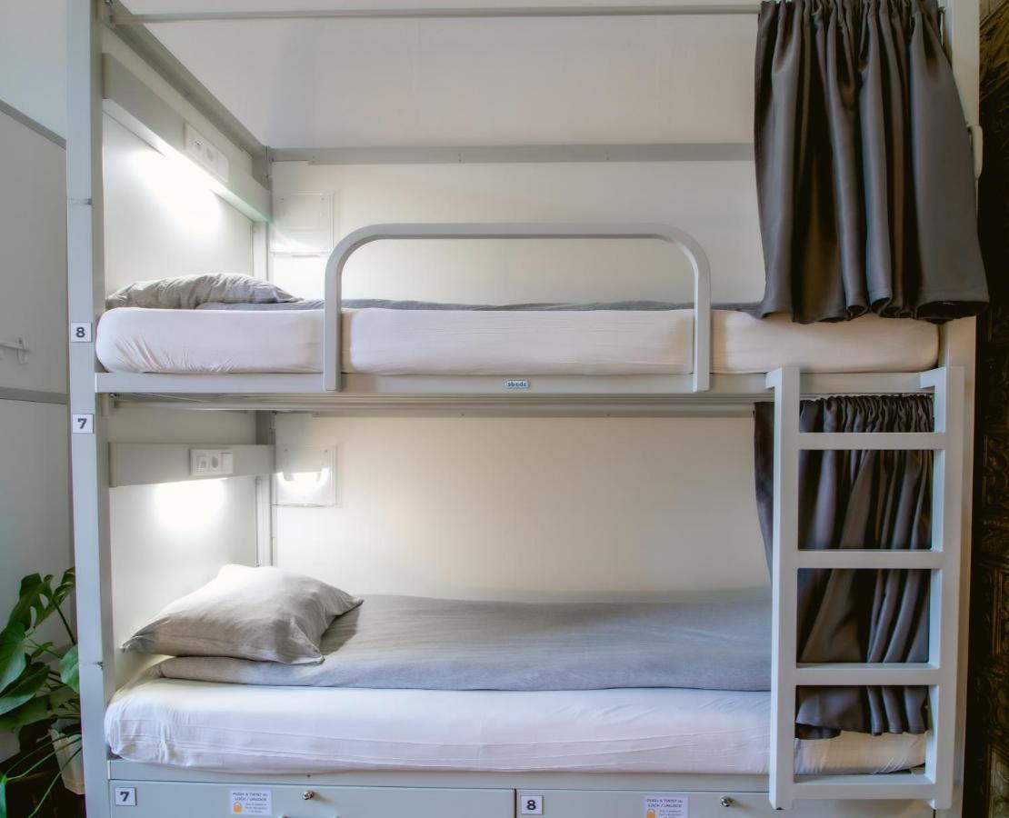 Hostel T5 Social