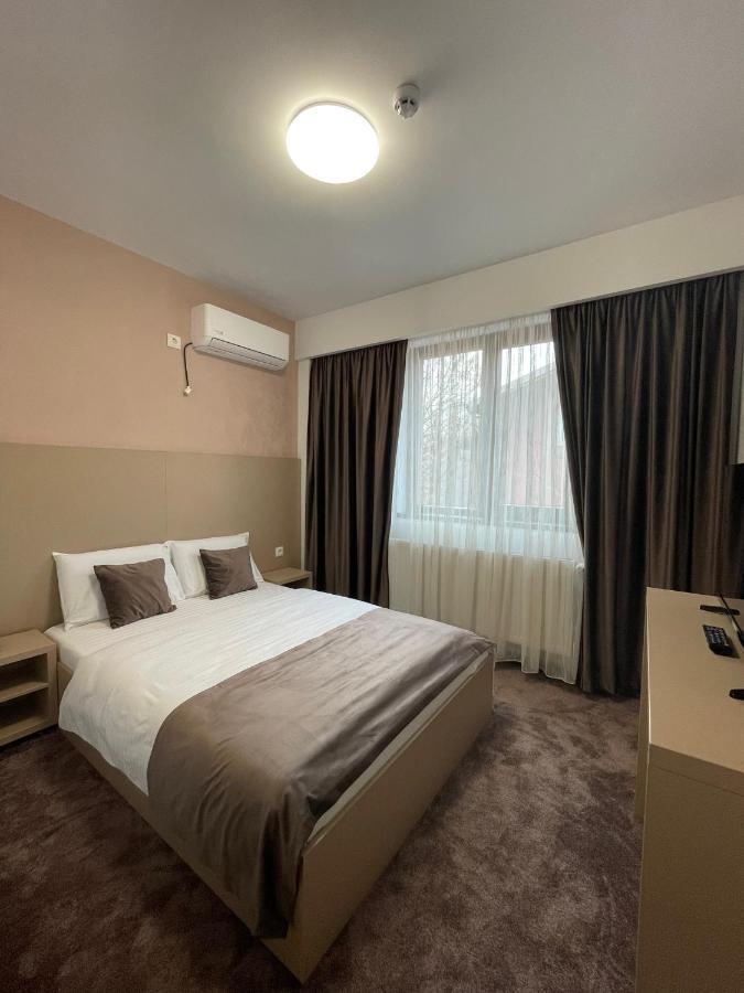 Rivoli Hotel