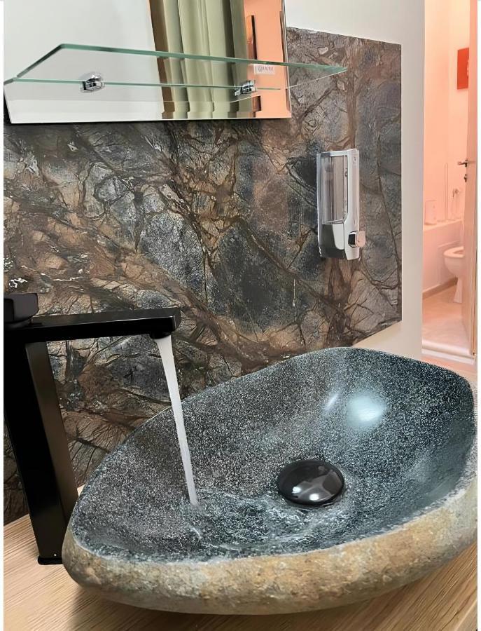 C-entral American Studio Apartment Bucharest