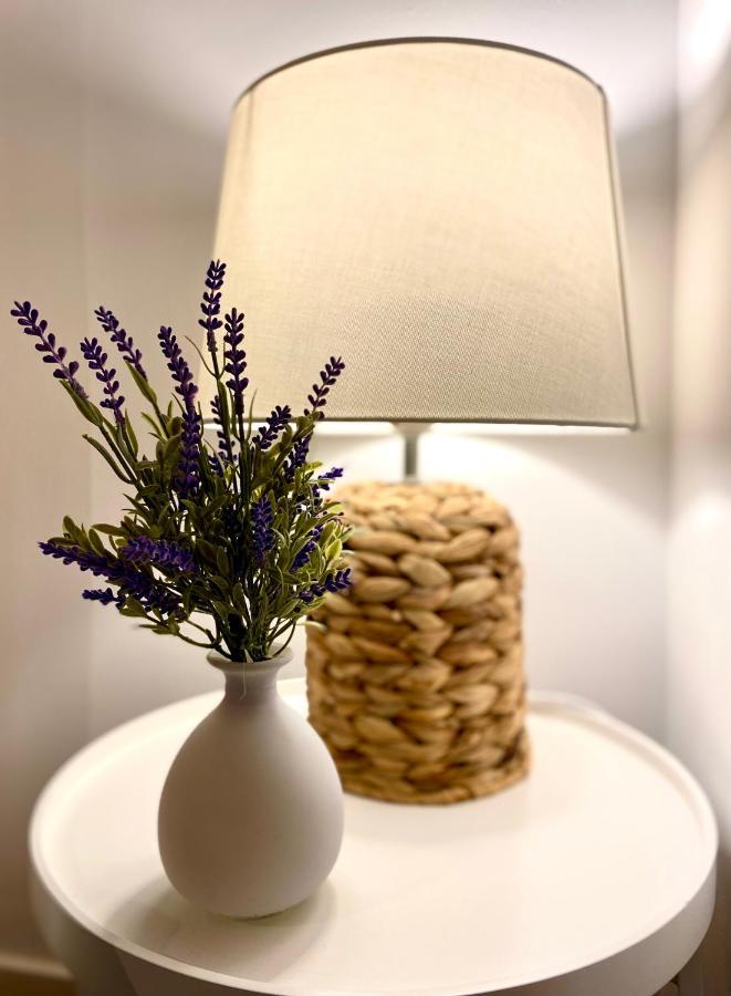 Exquisite - Two Bedroom Apartamento