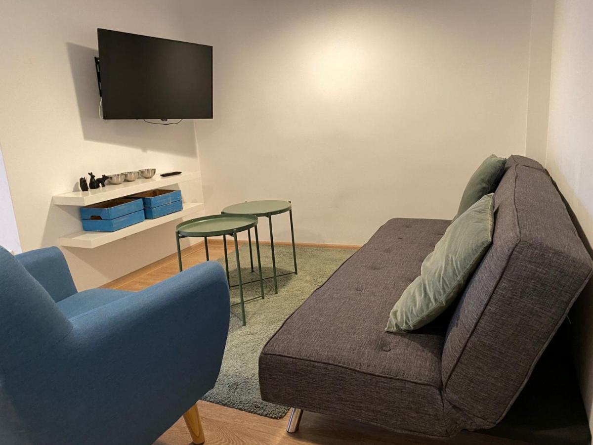 Beautiful Style In Center Apartment