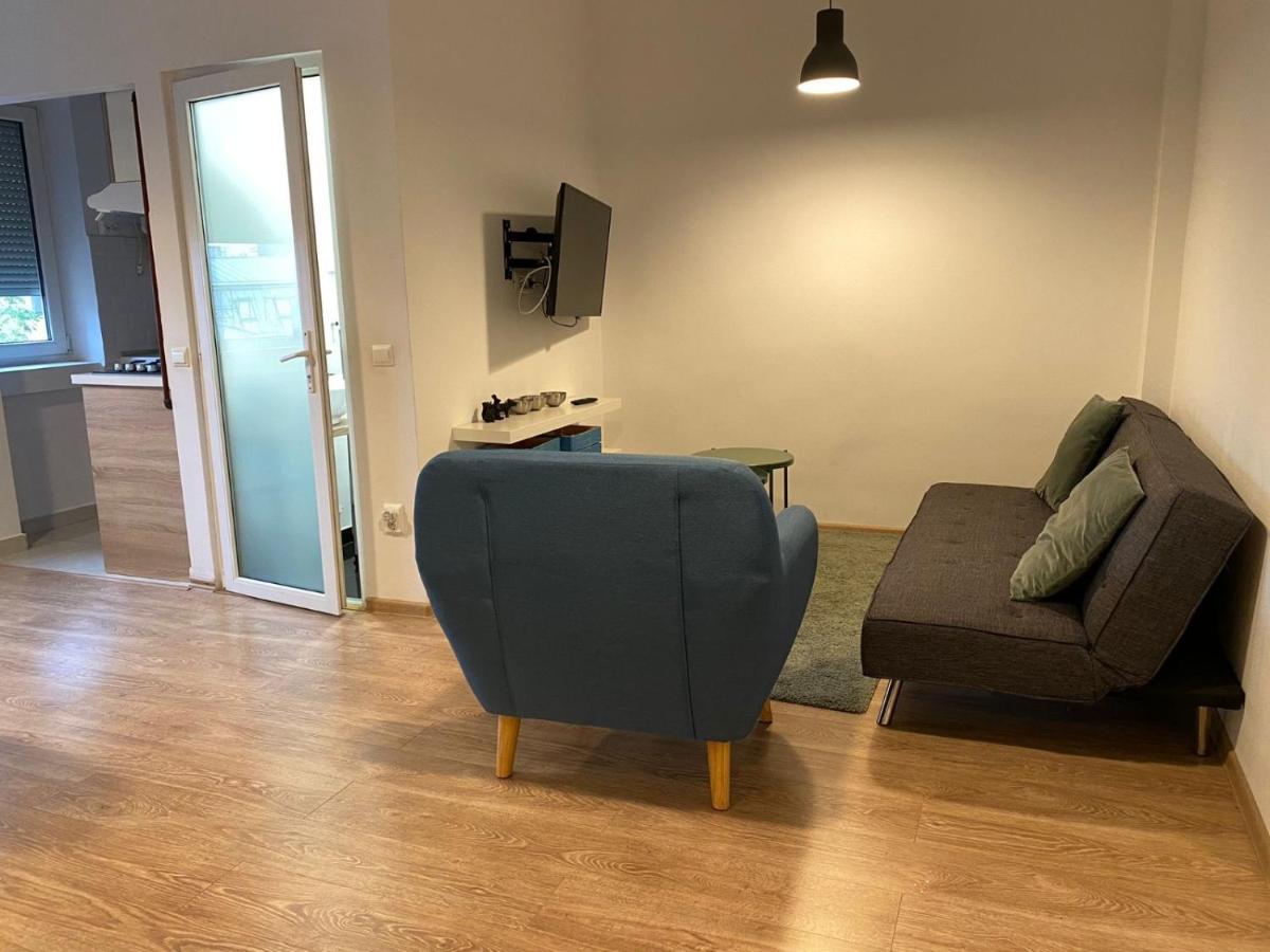 Apartment Beautiful Style In Center Bucharest