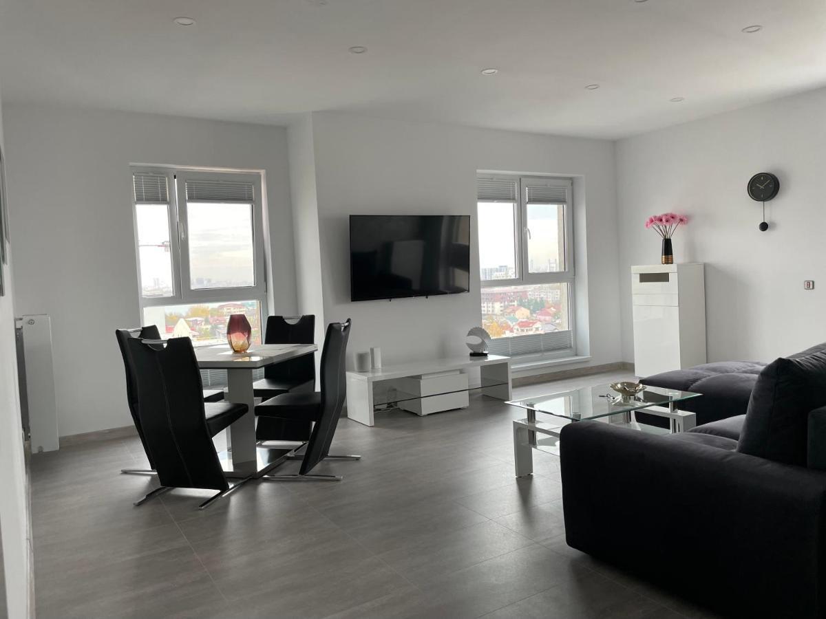 Unique Penthouse Lakeview W19 Apartament *