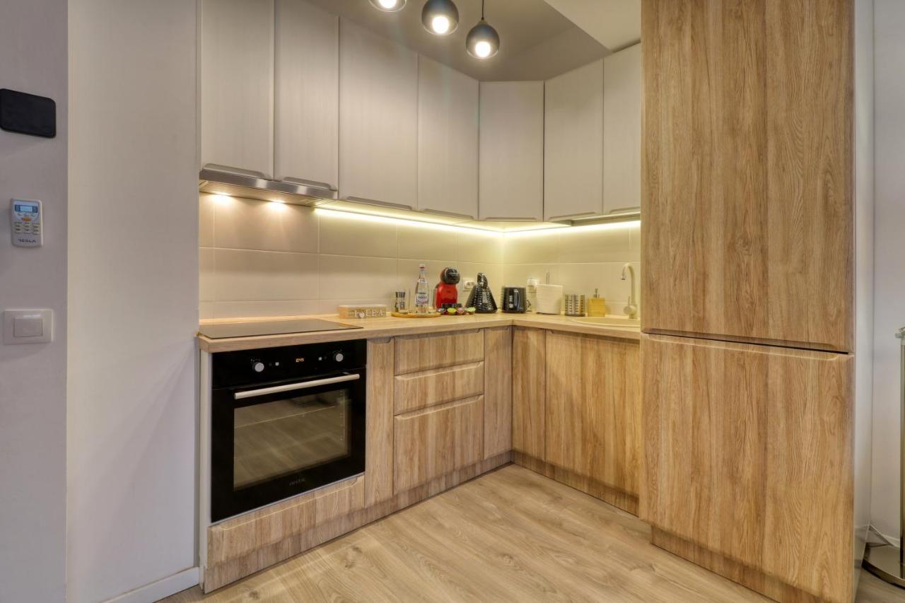 Apartment Relaxation Station: Cozy With Smart Features Near Ior Park