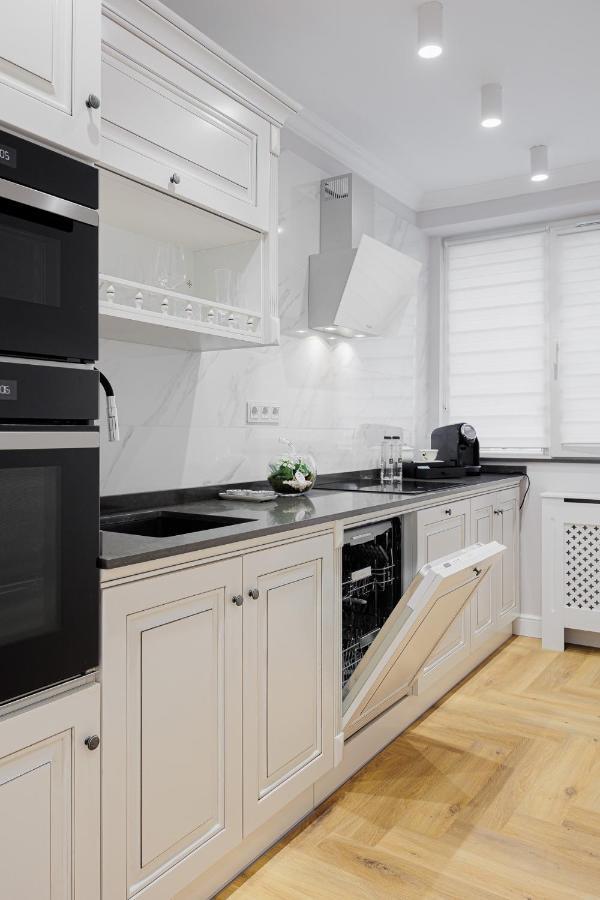 Bright House Cantemir Bucureşti