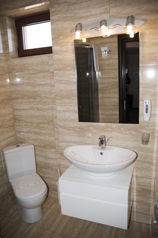 West Plaza Hotel 3*