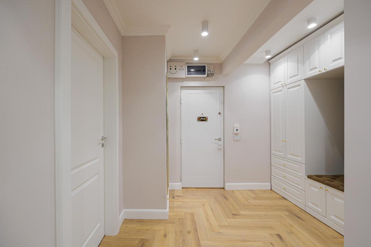 Bright House Cantemir Bucureşti
