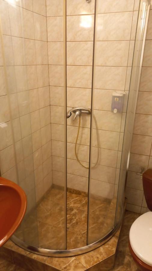Pensiune Aviatorilor Economic Low Cost Bucureşti