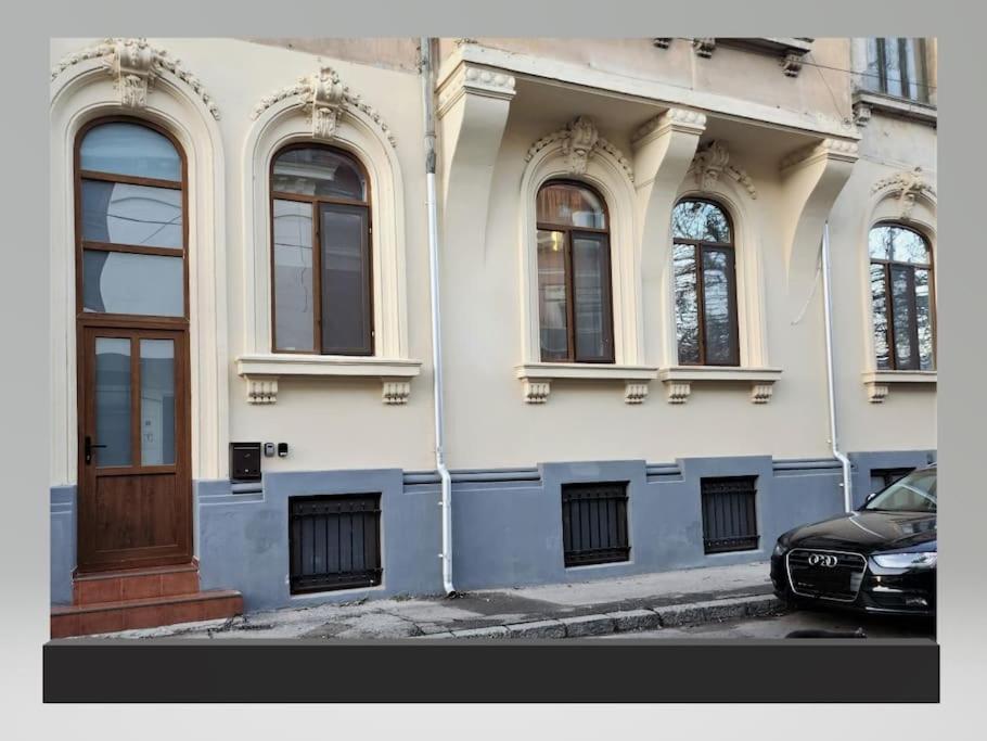 2br Blue Cloud In The Centre Bucureşti