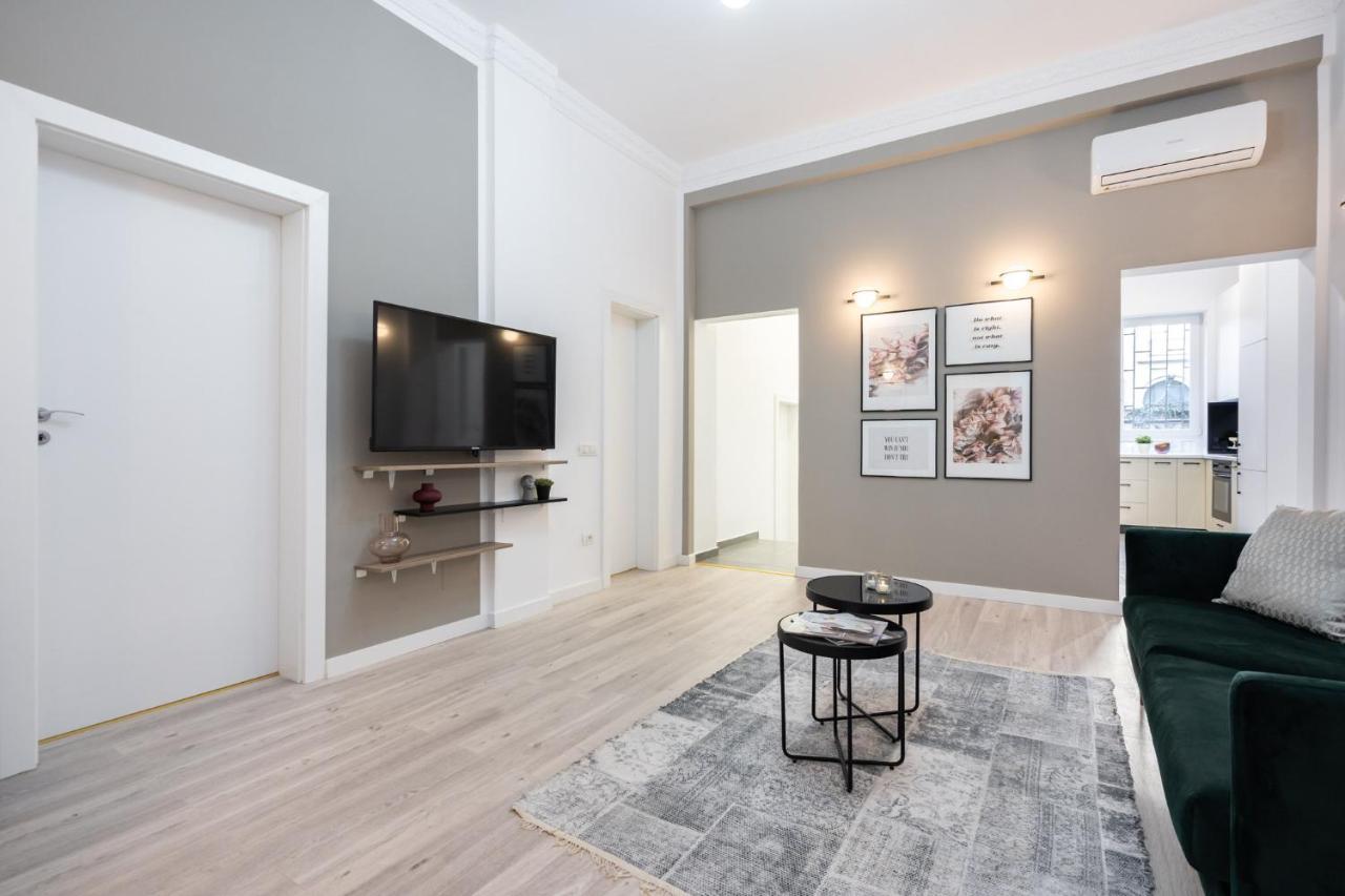 Apartament Four Bedroom Apartment, Old Town *