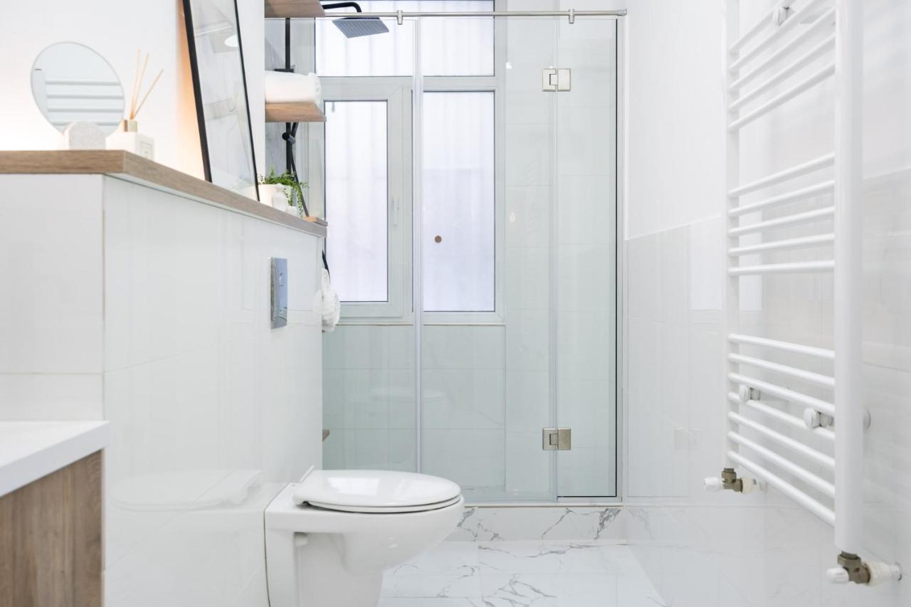 Four Bedroom Apartment, Old Town Apartament