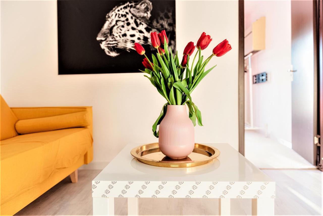 Parliament Marriott Unirii Square 5 Bedrooms Luxury Old Town Apartament