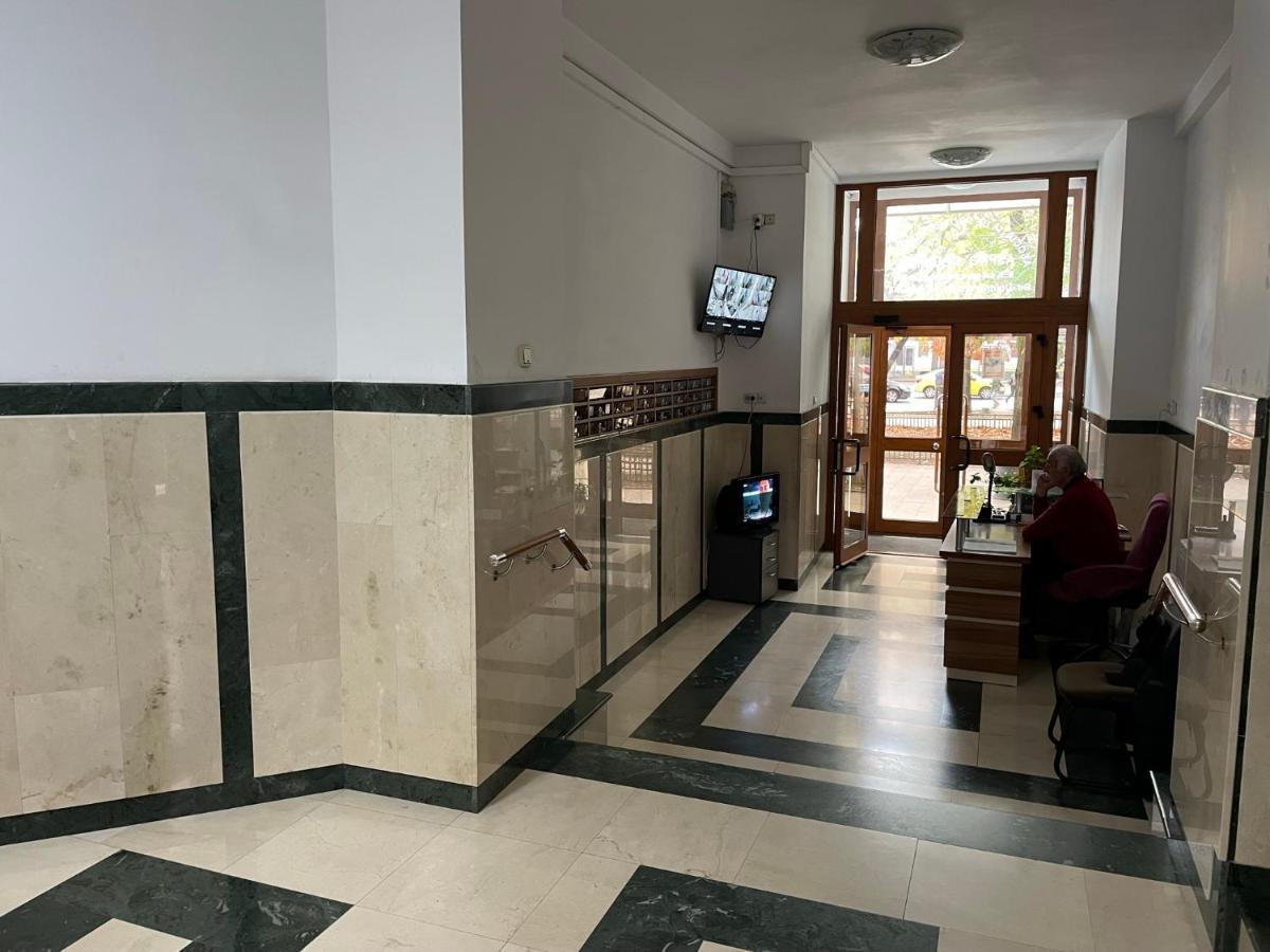 Old Ultra Apartment-4br-parliament * Bucharest